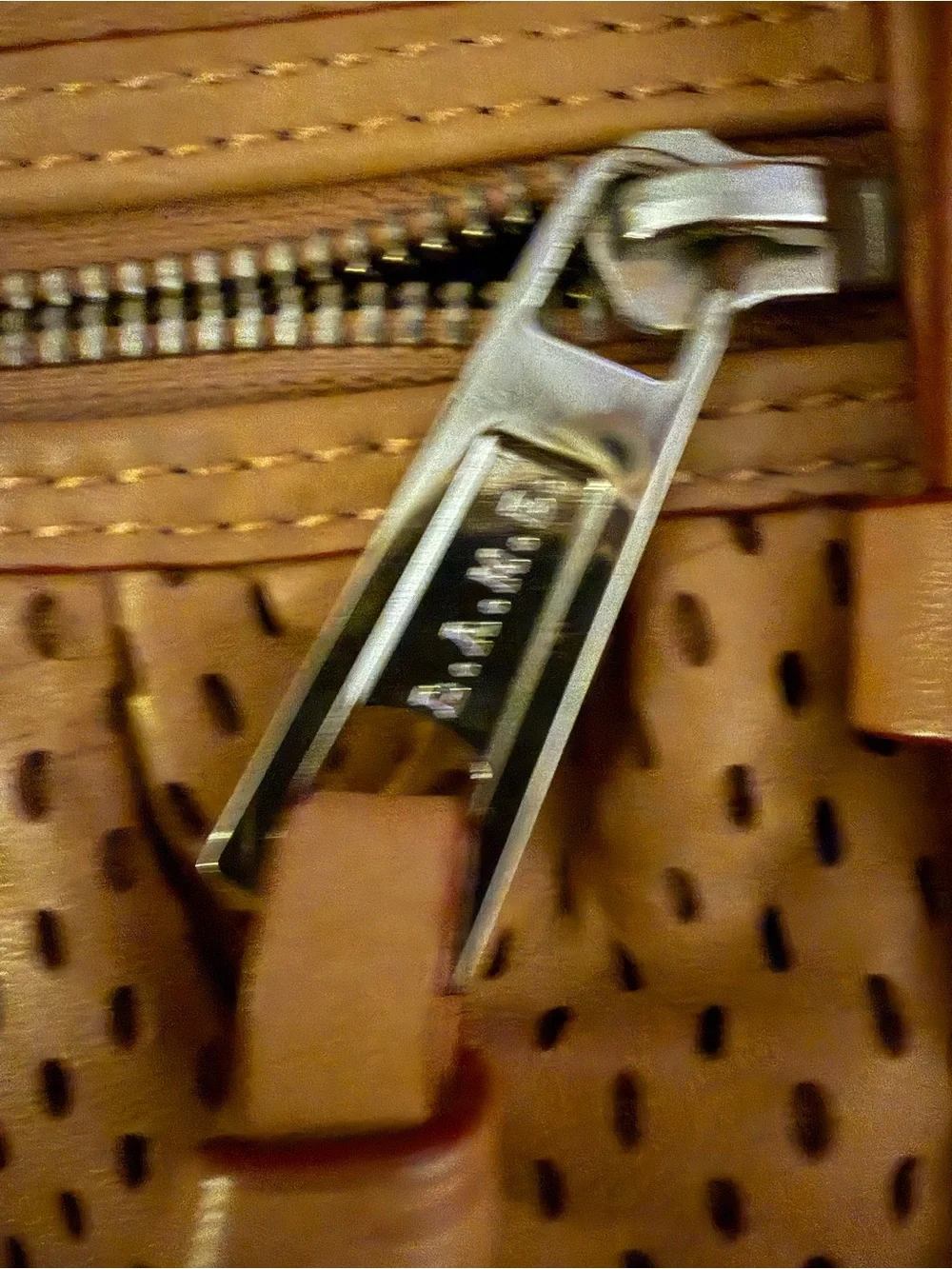 L.A.M.B. PERFORATED SOFT LEATHER PURSE VINTAGE Y2K.